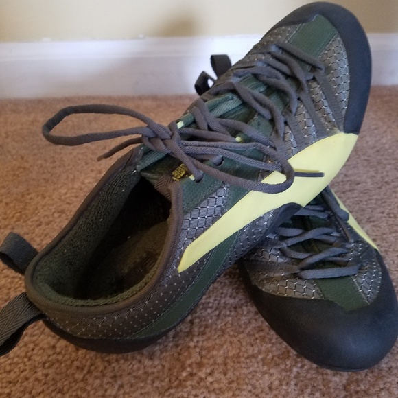 Puma casual shoe - Picture 2 of 4